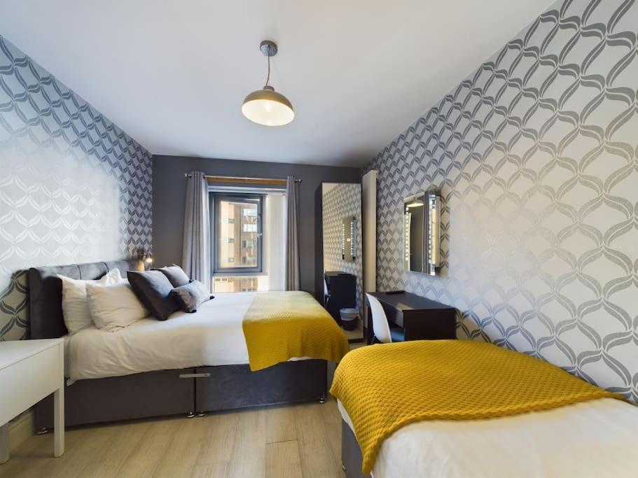 Donegall Sq Apt At City Gate, Belfast City Centre Екстер'єр фото