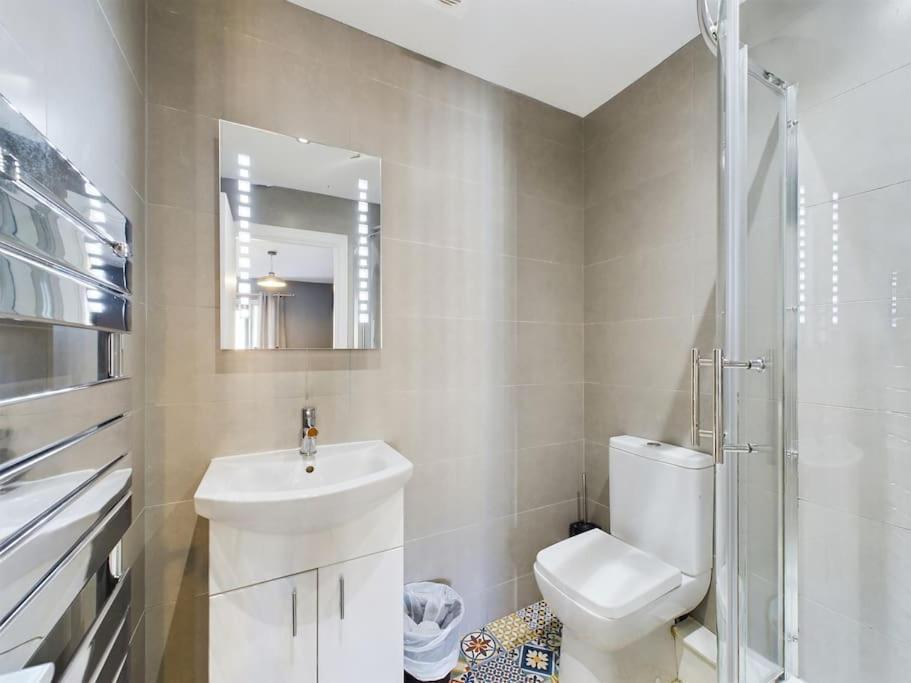 Donegall Sq Apt At City Gate, Belfast City Centre Екстер'єр фото