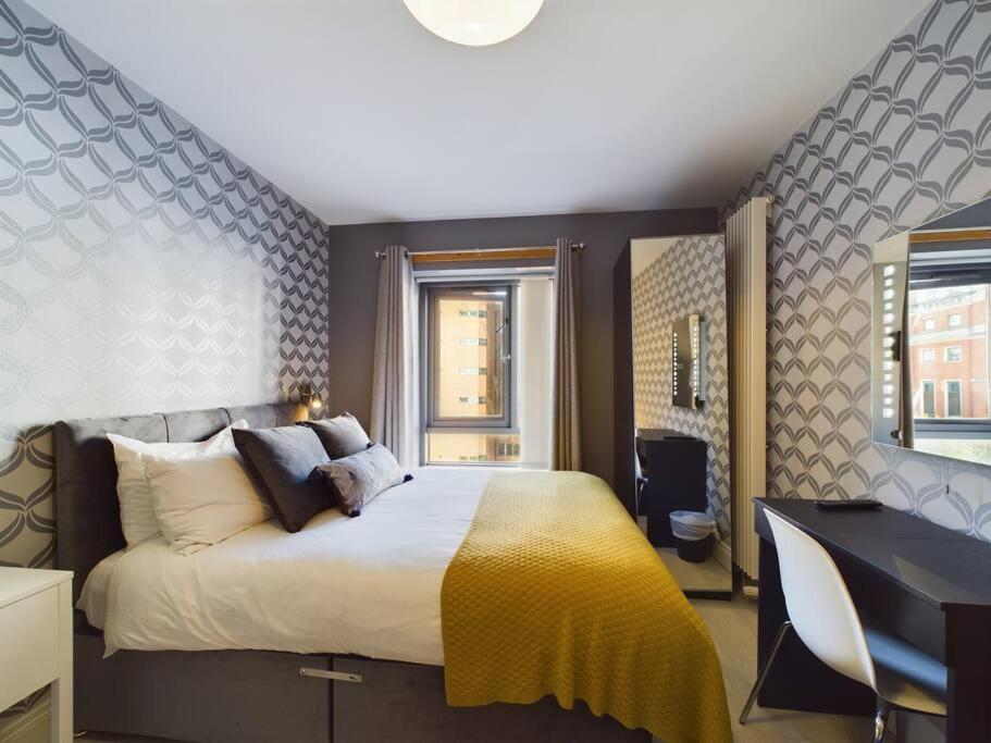 Donegall Sq Apt At City Gate, Belfast City Centre Екстер'єр фото