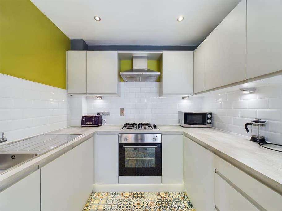 Donegall Sq Apt At City Gate, Belfast City Centre Екстер'єр фото